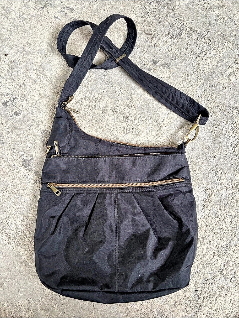 Travelon Anti-Theft Tailored Hobo Bag Black Crossbody